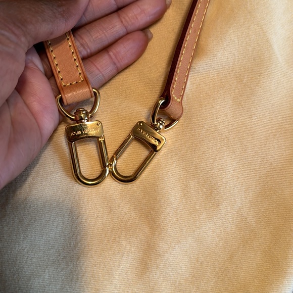 Sold! Louis Vuitton Estrella MM - Picture 10 of 13